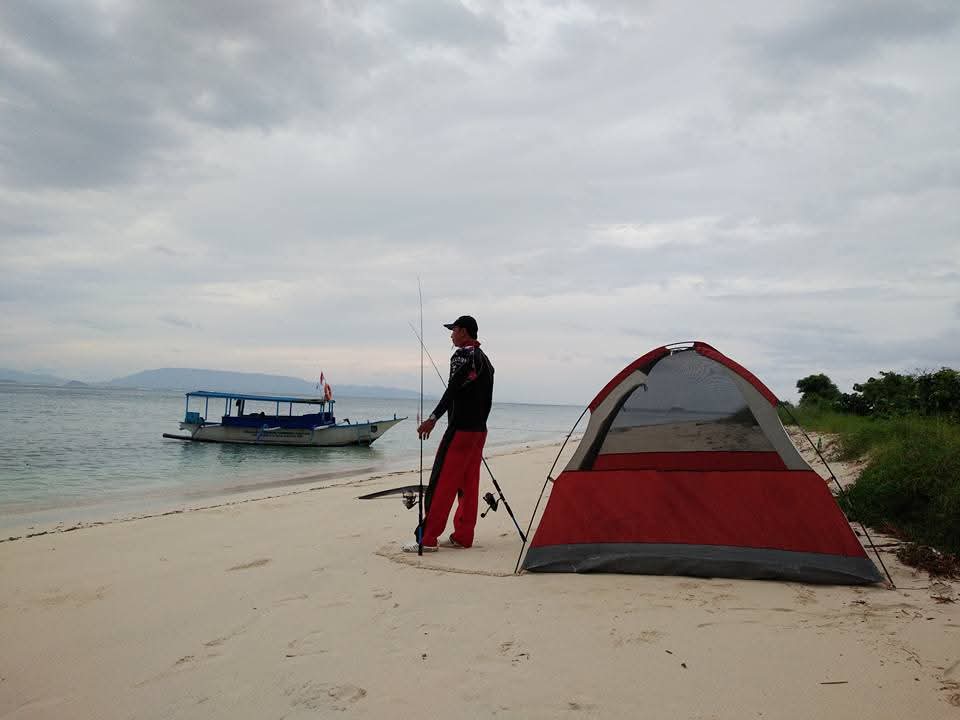 Hidden Island Exploration (Fishing, Camping, Snorkeling)